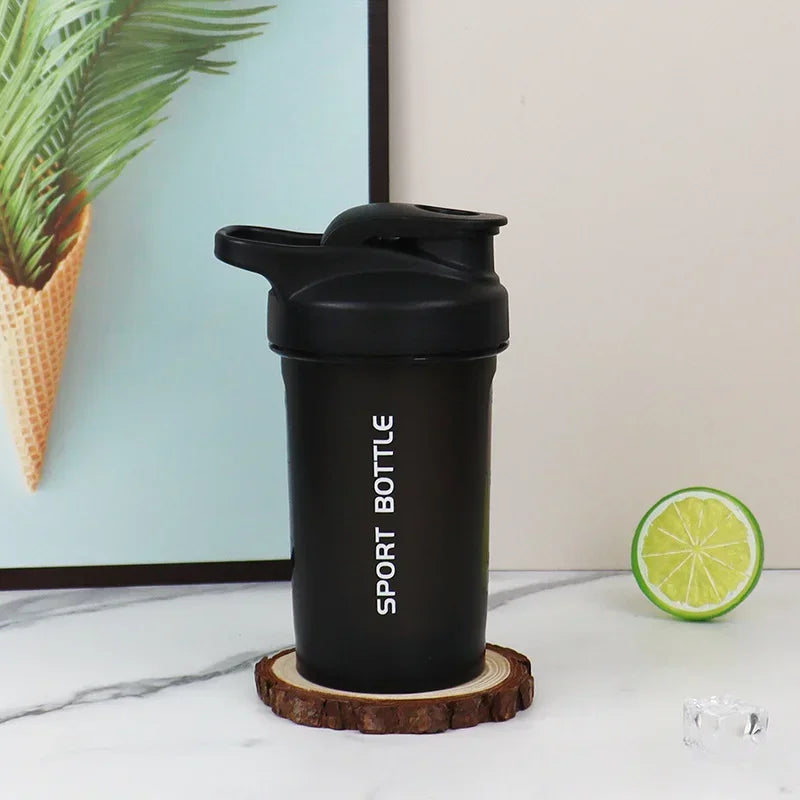 Botella de coctelera de polvo de proteína portátil de 300 ml