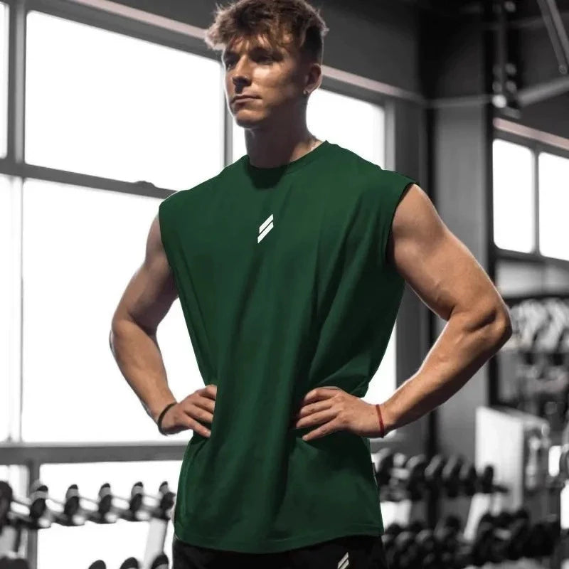 NUEVA camiseta sin mangas deportiva de fitness de verano para hombre, transpirable, camiseta sin mangas de entrenamiento de malla suelta, chaleco de secado rápido, ropa de fitness masculina