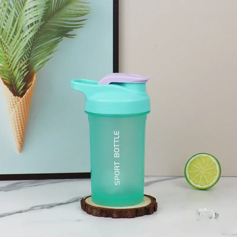 Botella de coctelera de polvo de proteína portátil de 300 ml